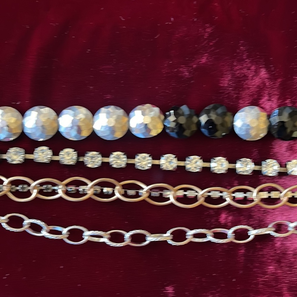๐บ BOUTIQUE, Five Strand Black/Rhinestone/Bronze/Silver Statement Necklace 4 U! - Picture 2 of 6